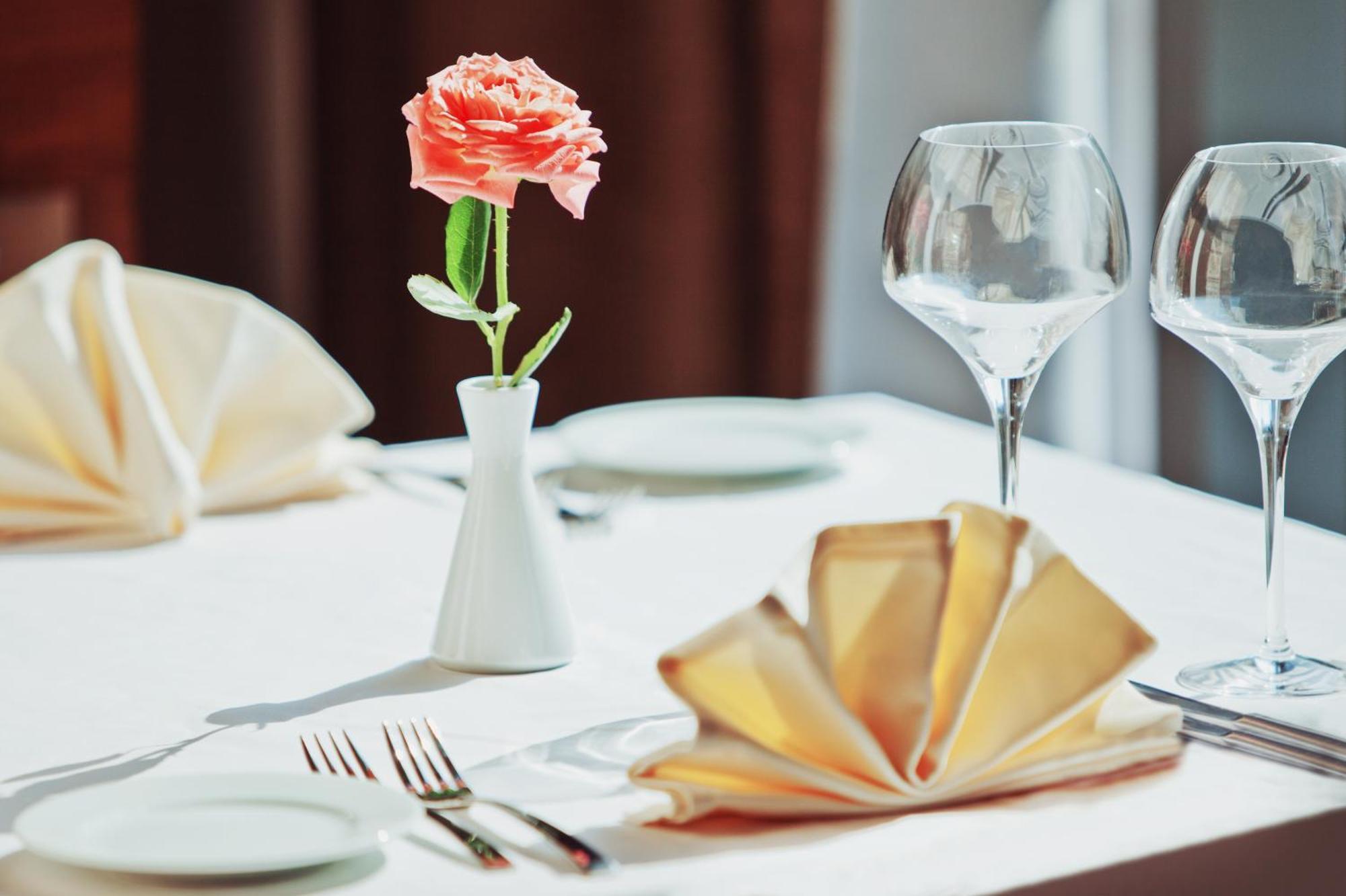 Mirotel Resort And Spa Трускавець Екстер'єр фото A table set for fine dining
