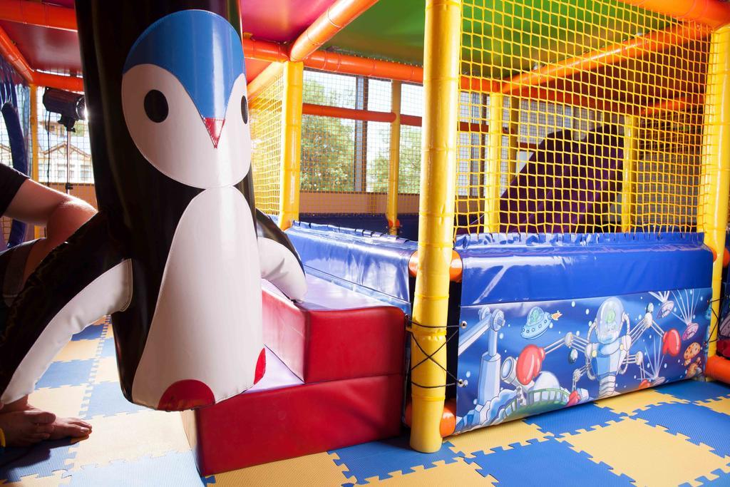 Mirotel Resort And Spa Трускавець Екстер'єр фото The Penguin Playland